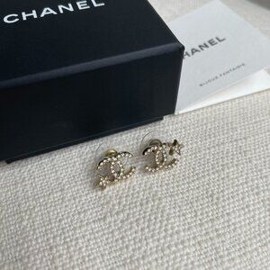 Chanel Authentic star earrings